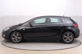 Opel Astra - 2010
