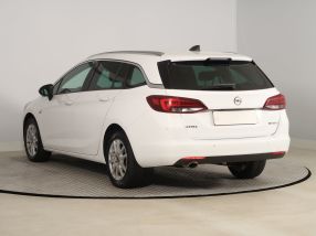 Opel Astra - 2016