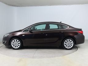 Opel Astra - 2015