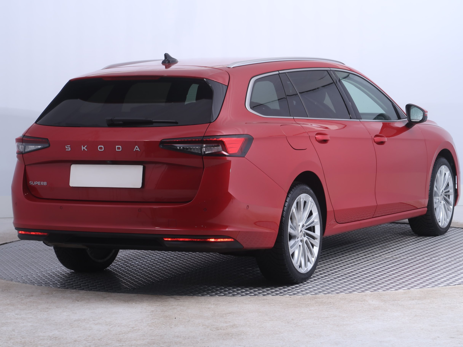 Škoda Superb - 2024