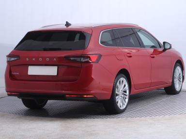 Škoda Superb - 2024