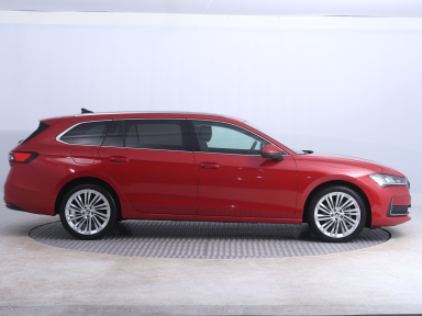 Škoda Superb - 2024