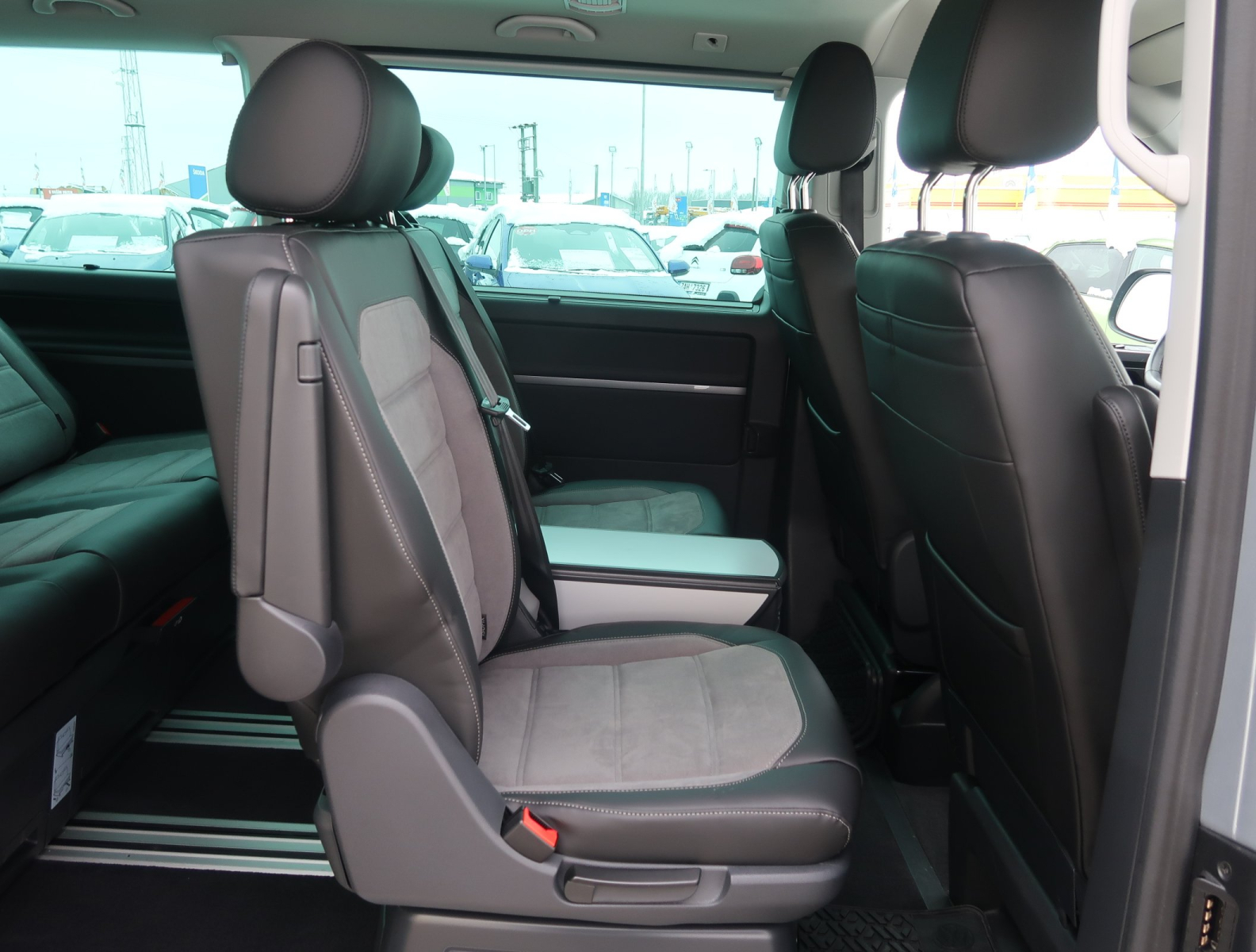 Volkswagen Multivan - 2024