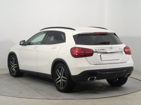 Mercedes - Benz GLA - 2018