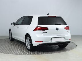 Volkswagen Golf - 2017