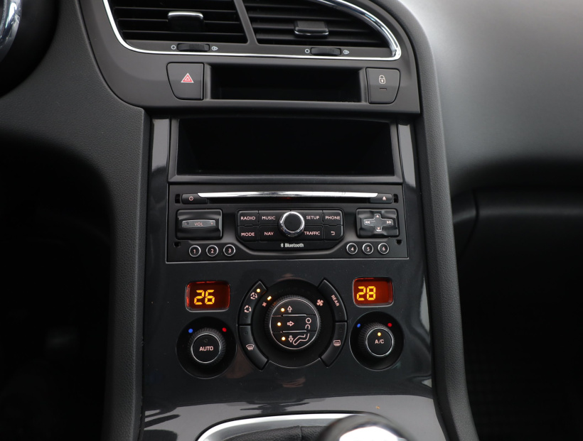 Peugeot 5008, 2013