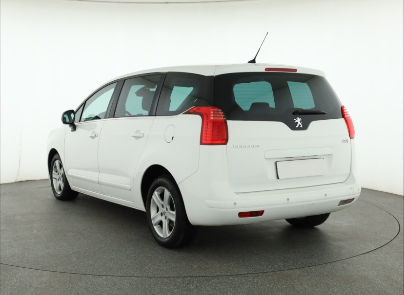 Peugeot 5008, 2013