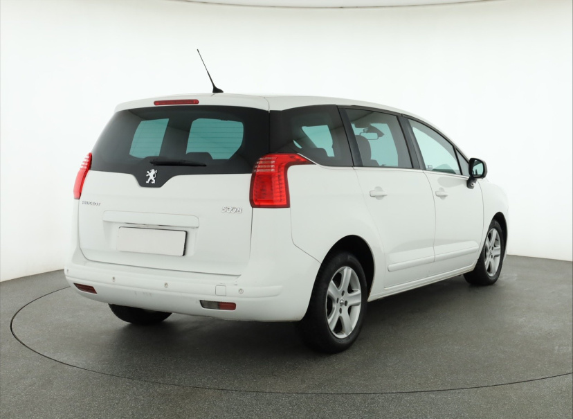 Peugeot 5008, 2013