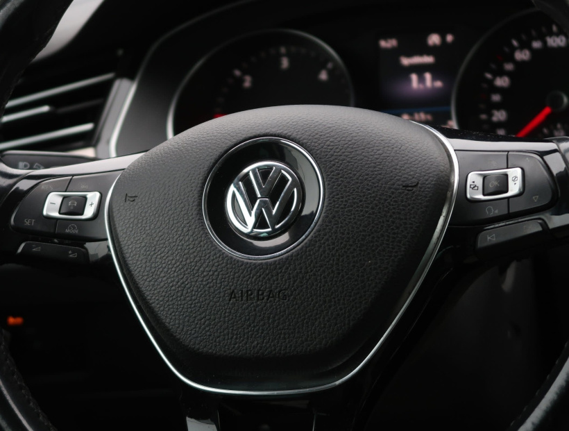 Volkswagen Passat, 2016