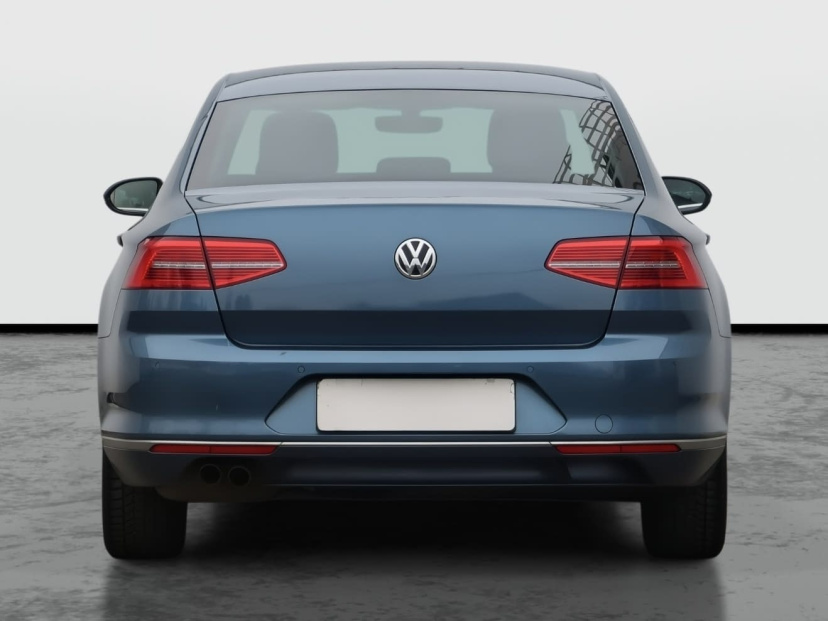 Volkswagen Passat, 2016