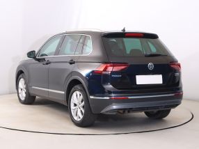 Volkswagen Tiguan - 2016