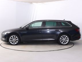 Škoda Superb - 2017