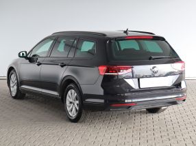 Volkswagen Passat - 2022