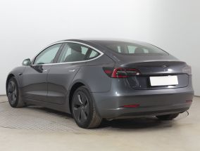 Tesla Model 3 - 2020