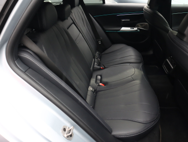 Mercedes - Benz E - 2024