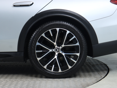 Mercedes - Benz E - 2024