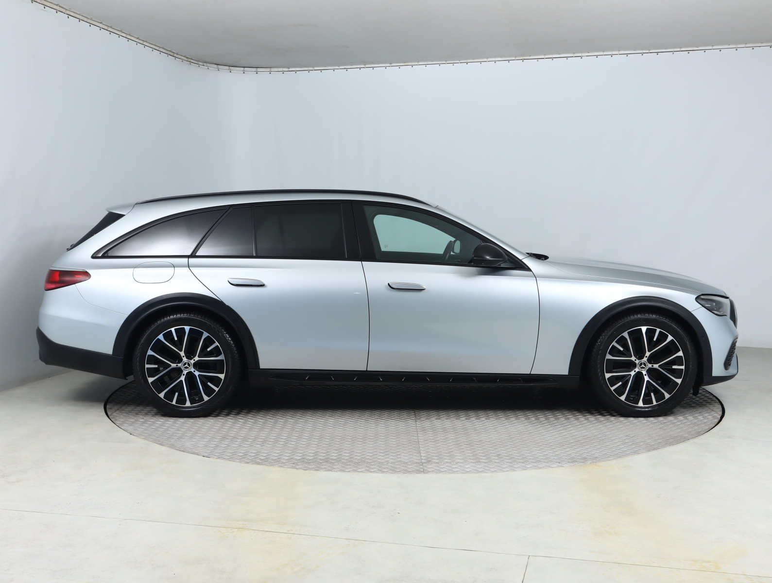 Mercedes - Benz E - 2024