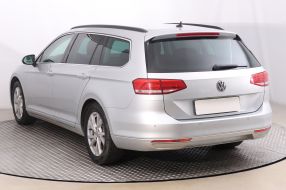 Volkswagen Passat - 2016
