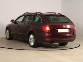 Škoda Superb - 2012