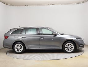 Škoda Octavia - 2024