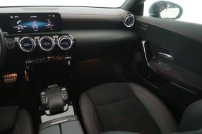Mercedes-Benz CLA - 2022