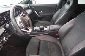 Mercedes-Benz CLA - 2022