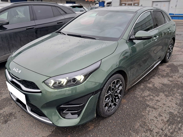 Kia ProCeed 2023