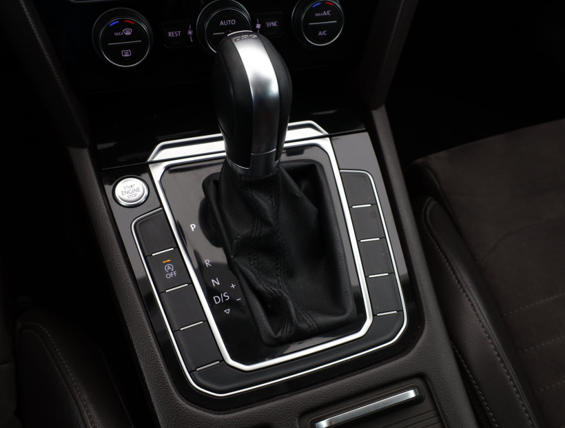 Volkswagen Passat, 2015
