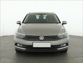Volkswagen Passat - 2015