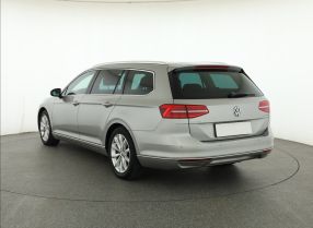 Volkswagen Passat - 2015