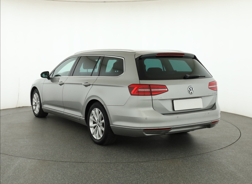 Volkswagen Passat, 2015