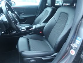 Mercedes-Benz CLA - 2021