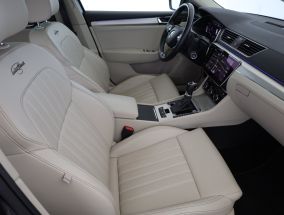 Škoda Superb - 2022