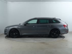 Škoda Superb - 2022