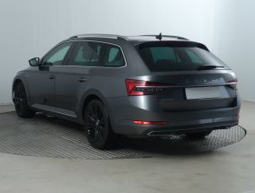 Škoda Superb - 2022