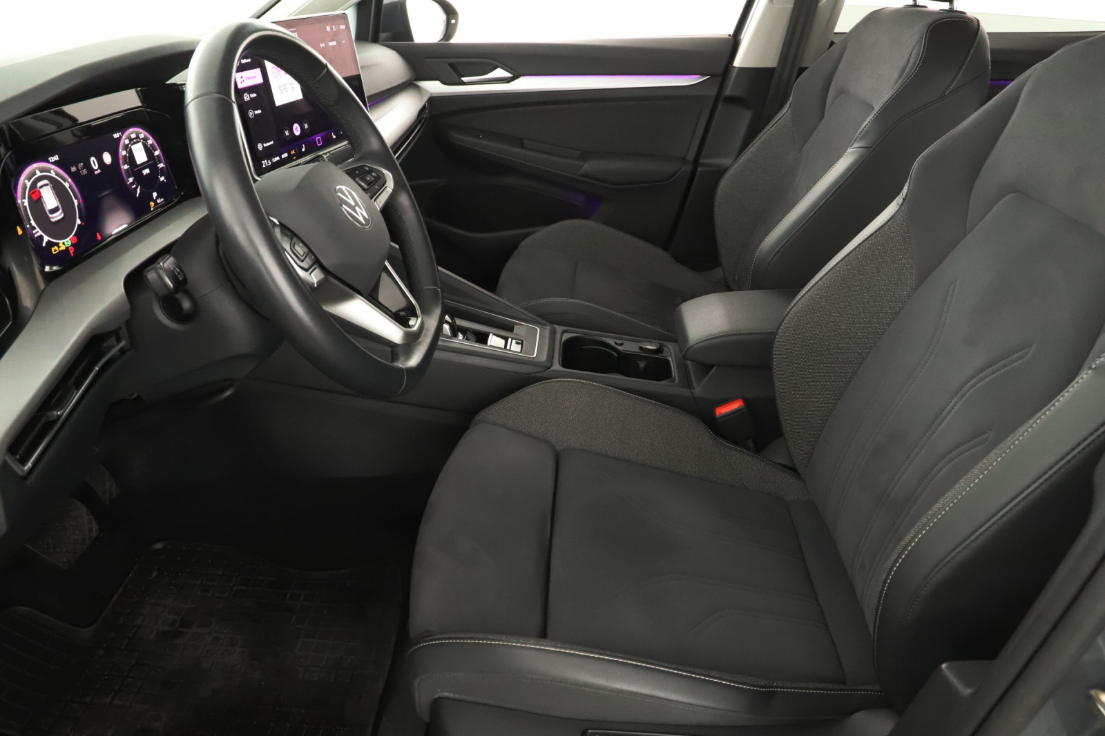 Volkswagen Golf - 2024