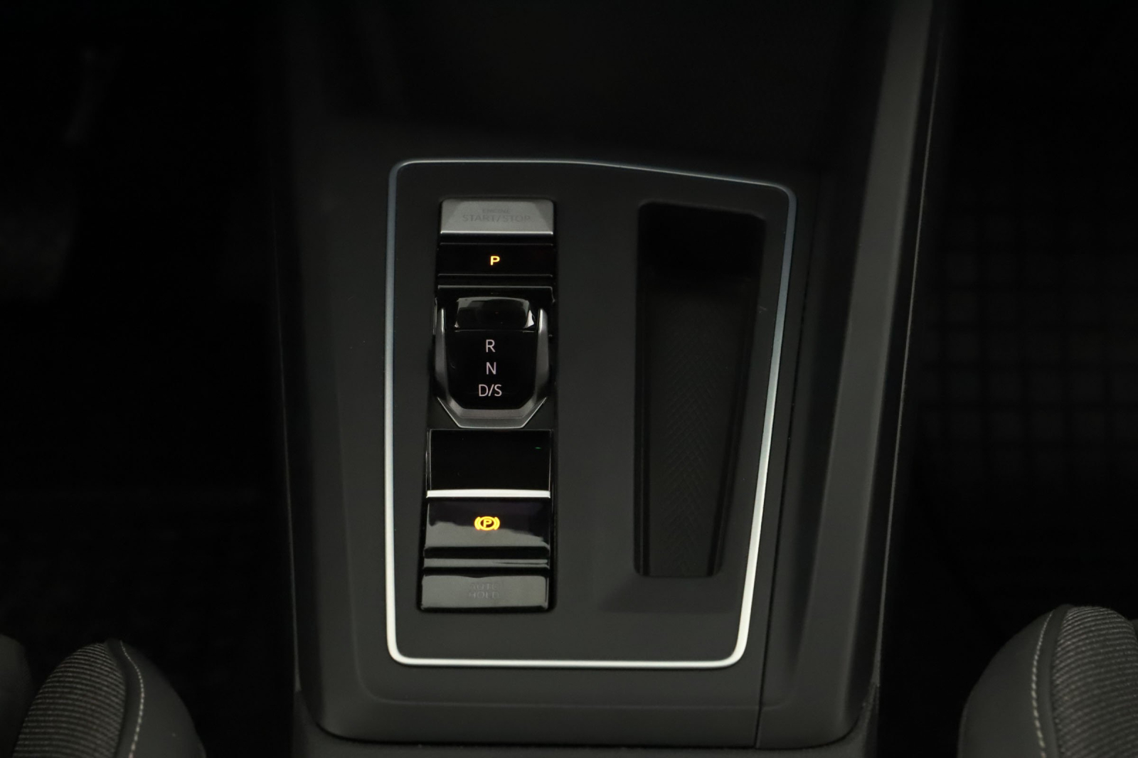 Volkswagen Golf - 2024