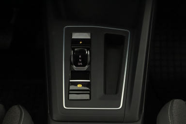 Volkswagen Golf - 2024