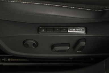 Volkswagen Golf - 2024