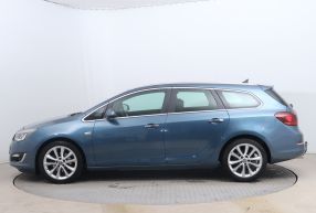 Opel Astra - 2013