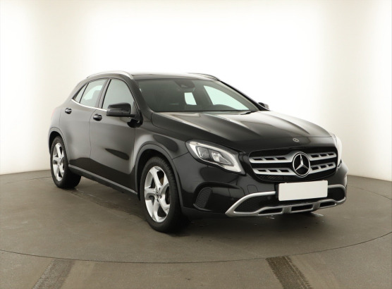 Mercedes - Benz GLA