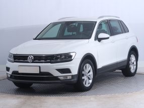 Volkswagen Tiguan - 2016