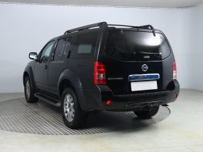 Nissan Pathfinder - 2014