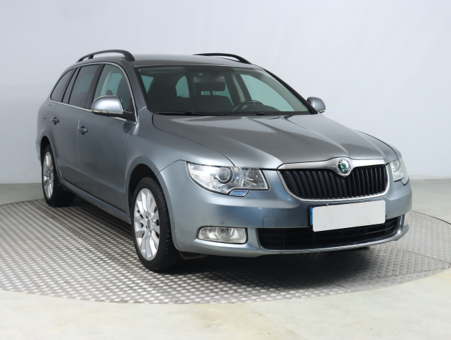 Škoda Superb 2012