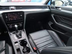 Volkswagen Passat - 2020