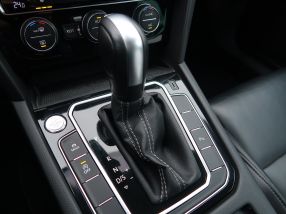 Volkswagen Passat - 2020