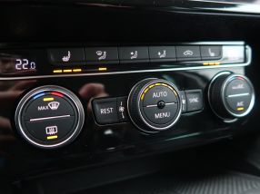 Volkswagen Passat - 2020