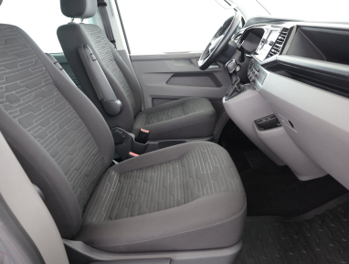 Volkswagen Caravelle - 2023