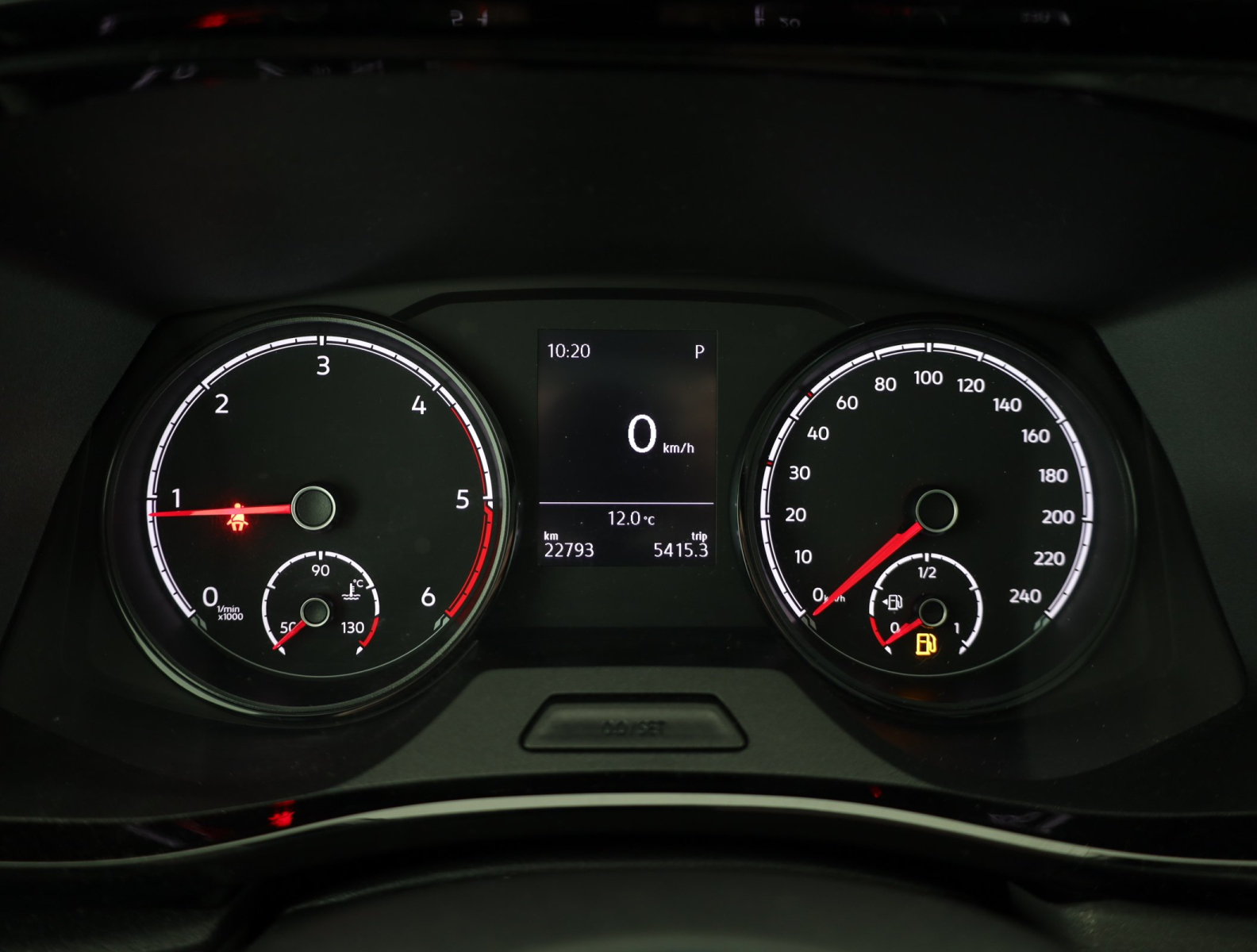 Volkswagen Caravelle - 2023