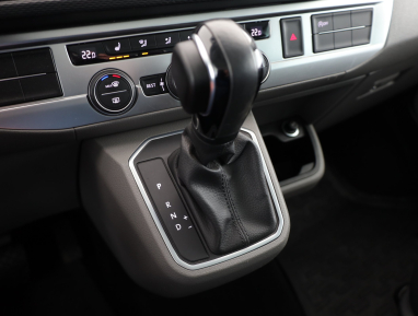 Volkswagen Caravelle - 2023